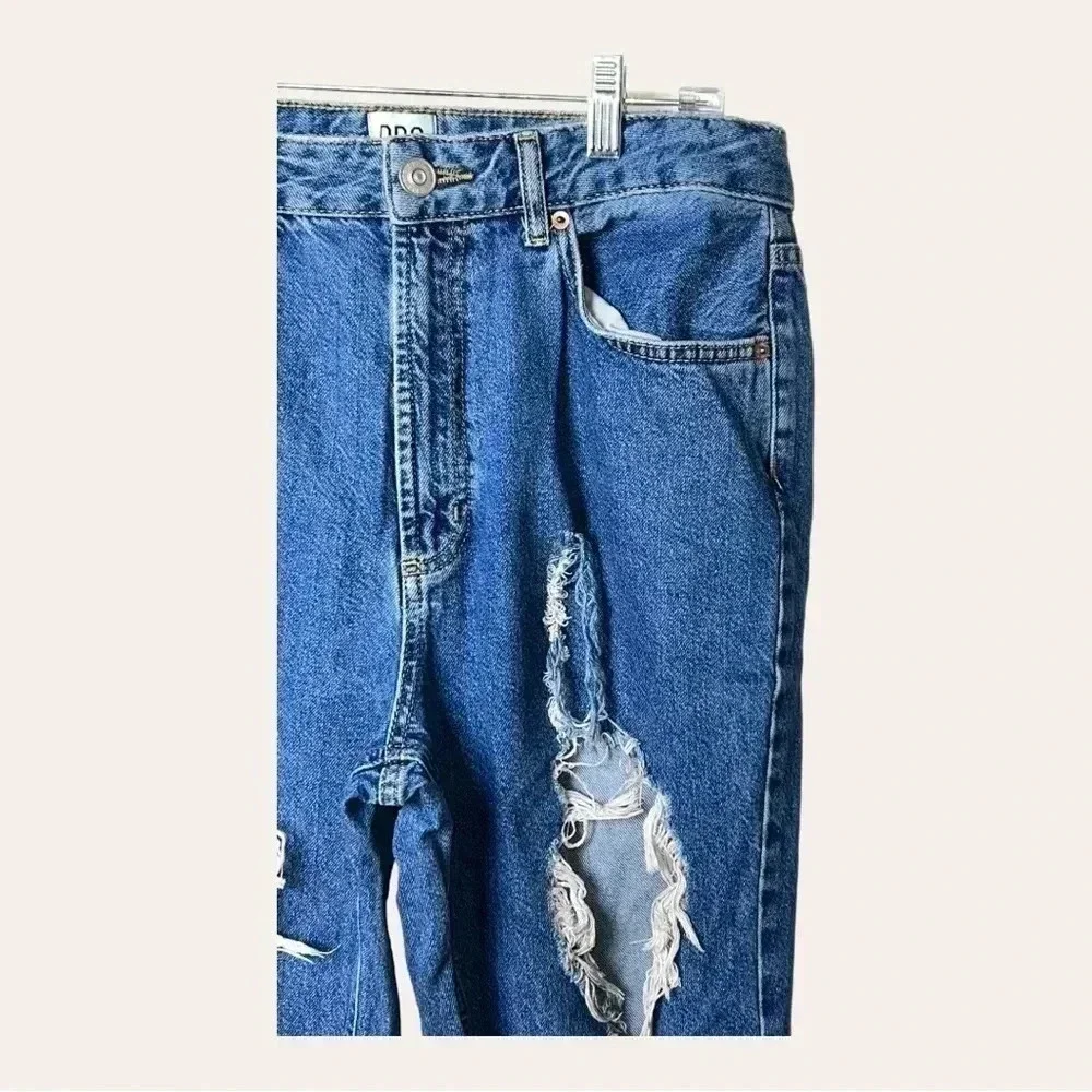 0131. BDG DISTRESSED MEDIUM‎ WASH DENIM JEANS SIZE 30